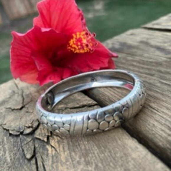 Brighton Pebble Wide Hinged Bracelet - Picture 1 of 3